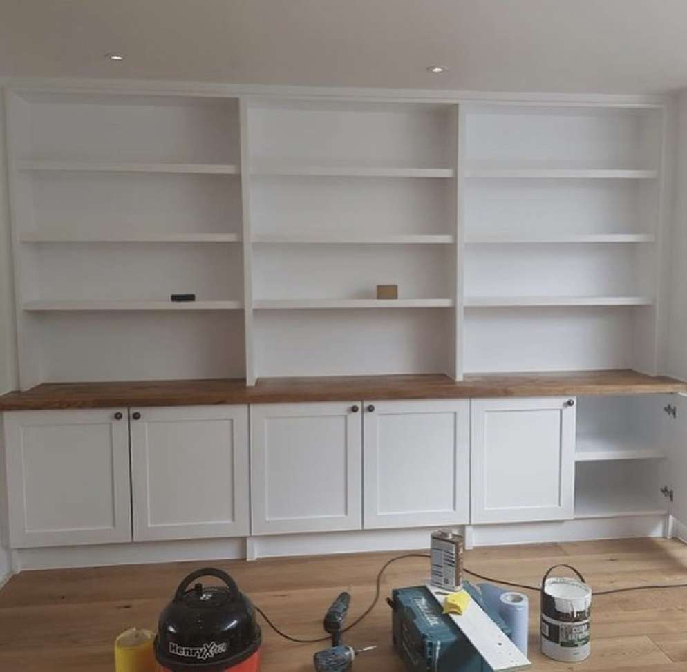 Right Renovations - bespoke shelving (after)