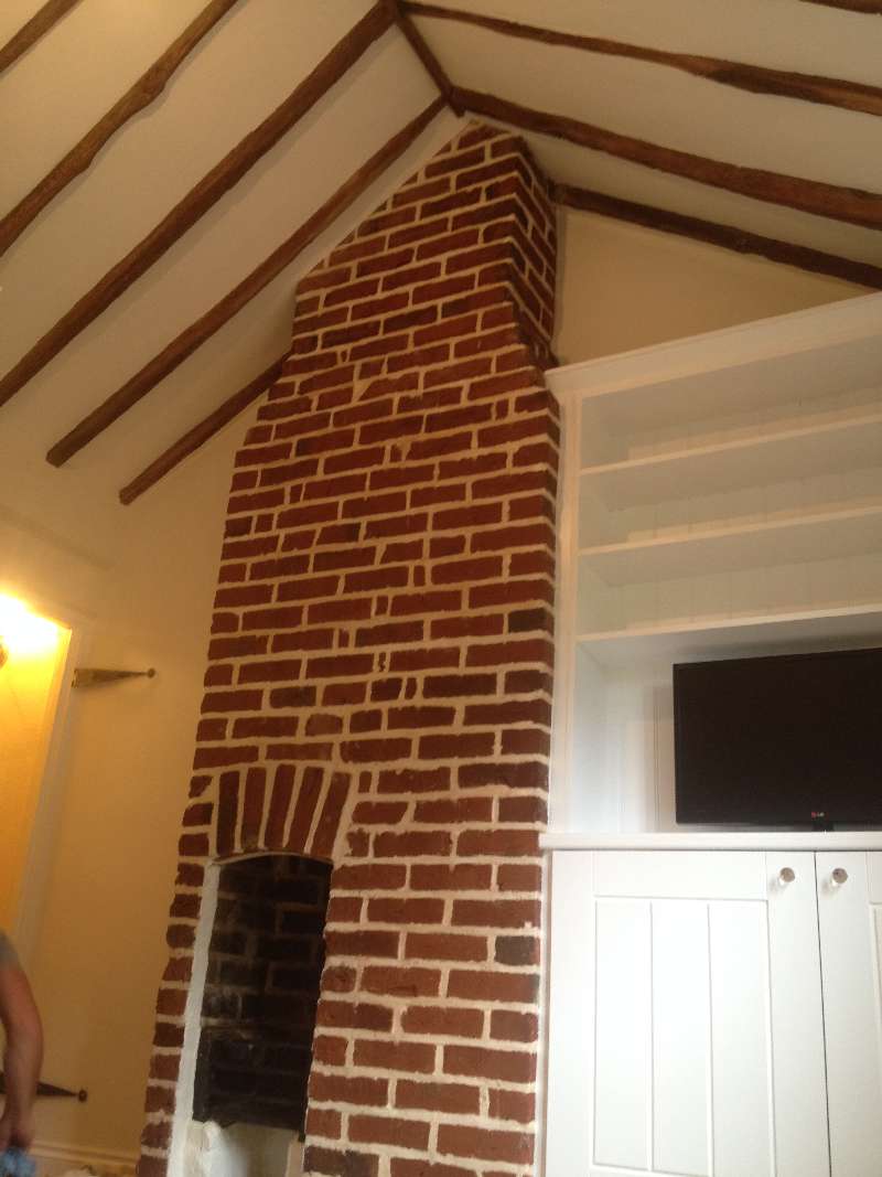 Ceiling & brickwork